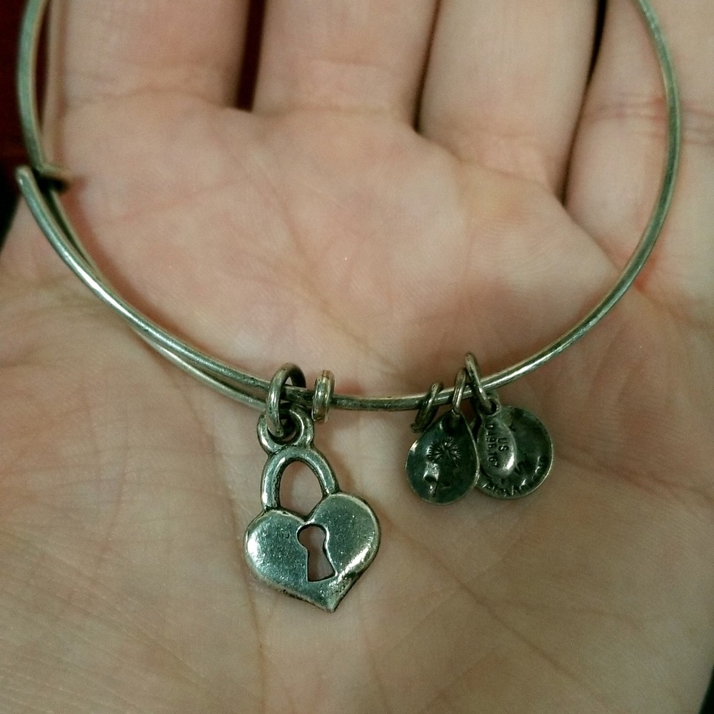Alex & Ani